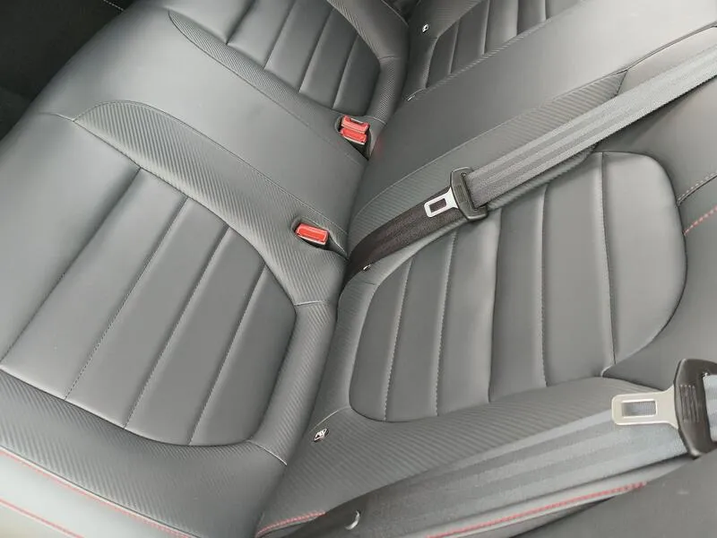 MG ZS 1.5 Luxury (AC) - foto 34