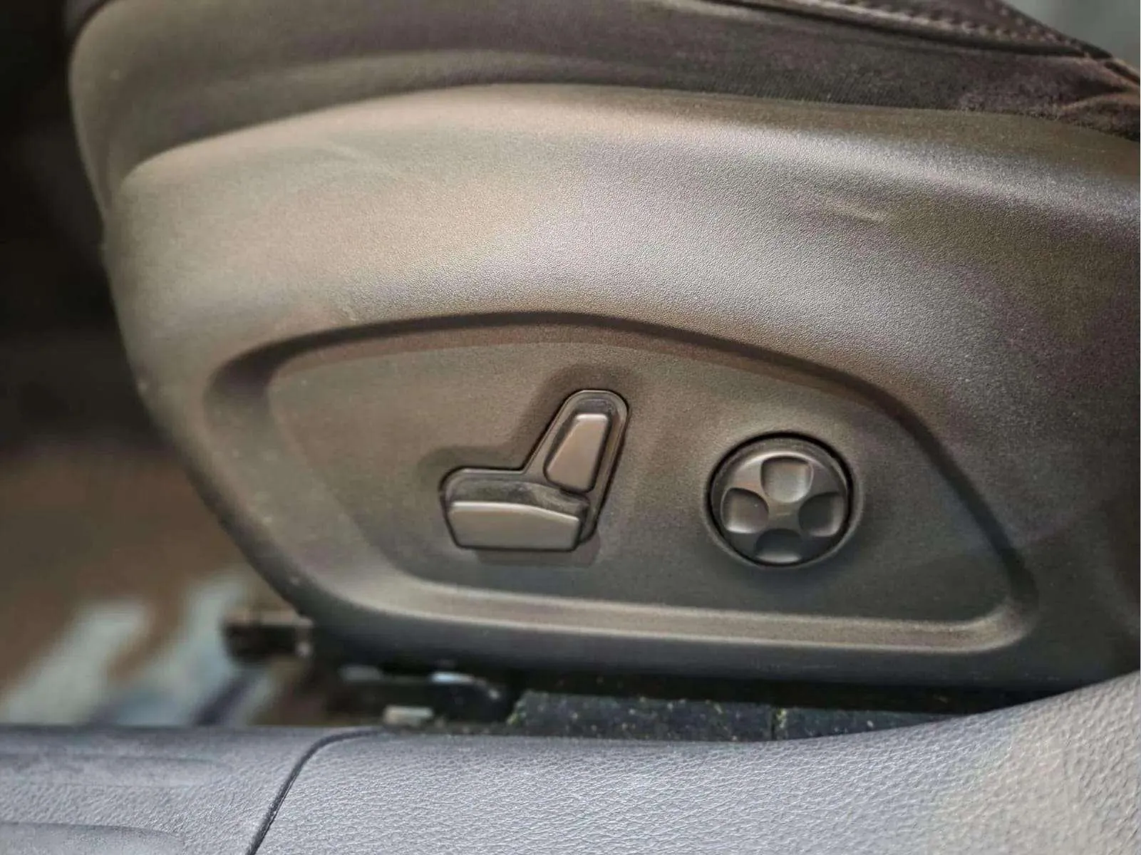 Jeep Compass 1.3 Gse T4 Limited FWD - foto 28