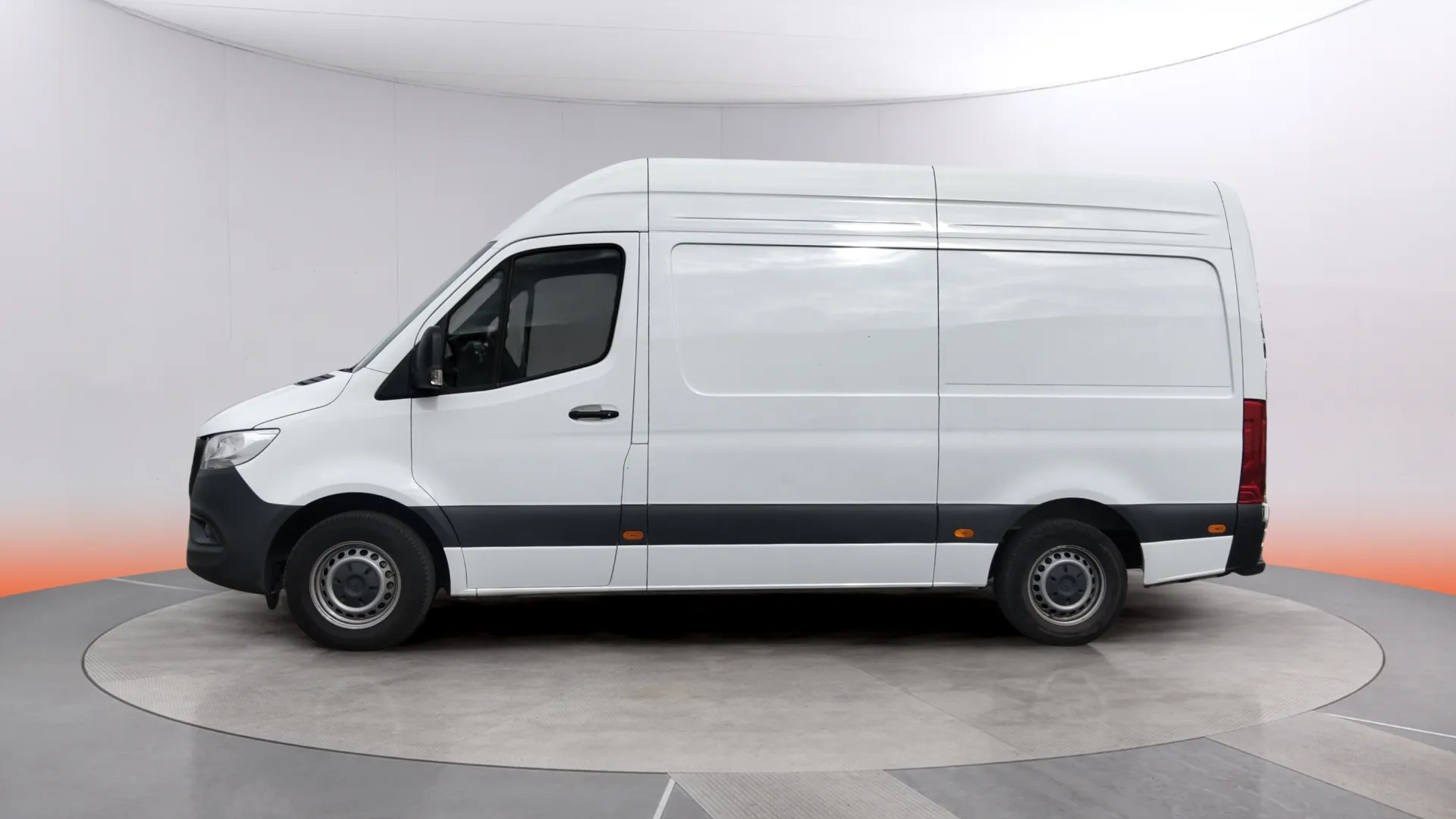 Mercedes-Benz Sprinter 311 CDI Furgon Pro Techo Elevado - foto 4