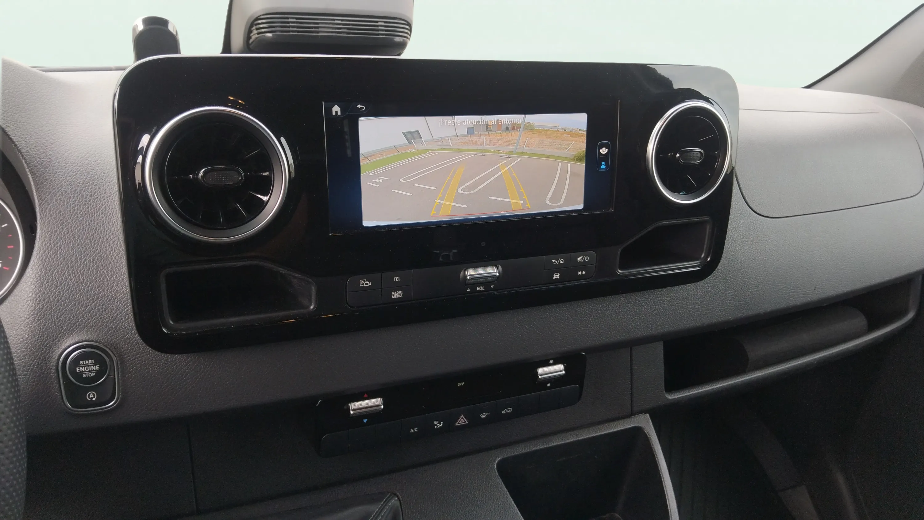 Mercedes-Benz Sprinter 311 CDI Furgon Pro Techo Elevado - foto 14