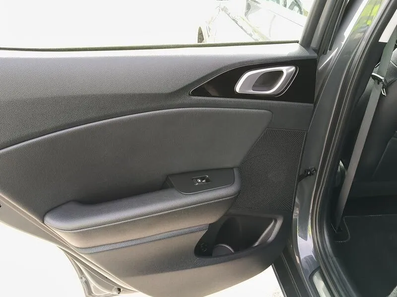 Kia XCeed 1.6 GDi PHEV eDrive (AC) - foto 33