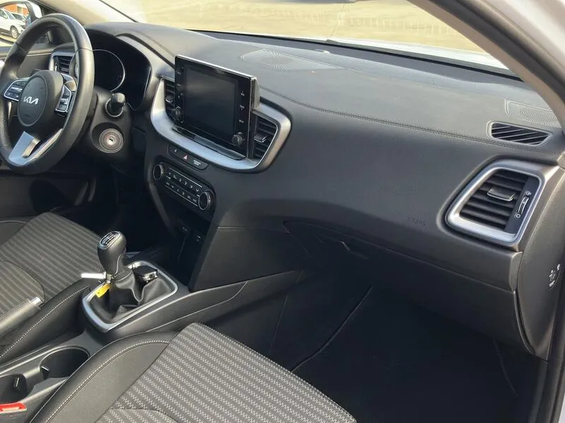 Kia XCeed 1.0 T-GDi Drive - foto 29