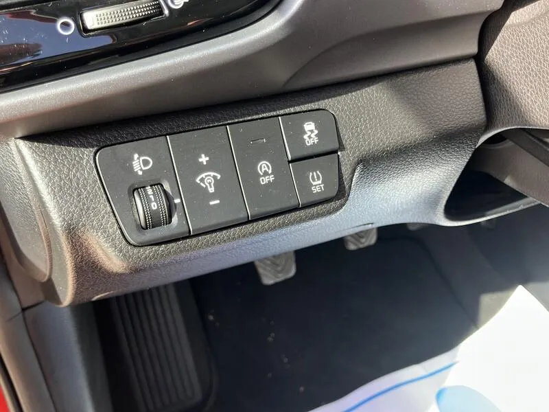 Kia Stonic 1.0 T-GDi MHEV iMT Drive Plus(SP)(SL) - foto 37