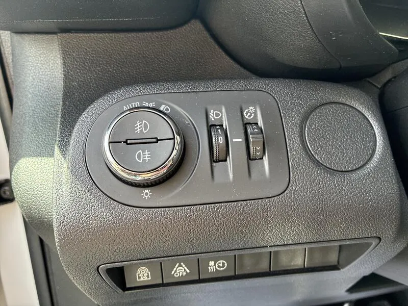 Opel Combo e Life BEV 50kWh Elegance Plus L - foto 39