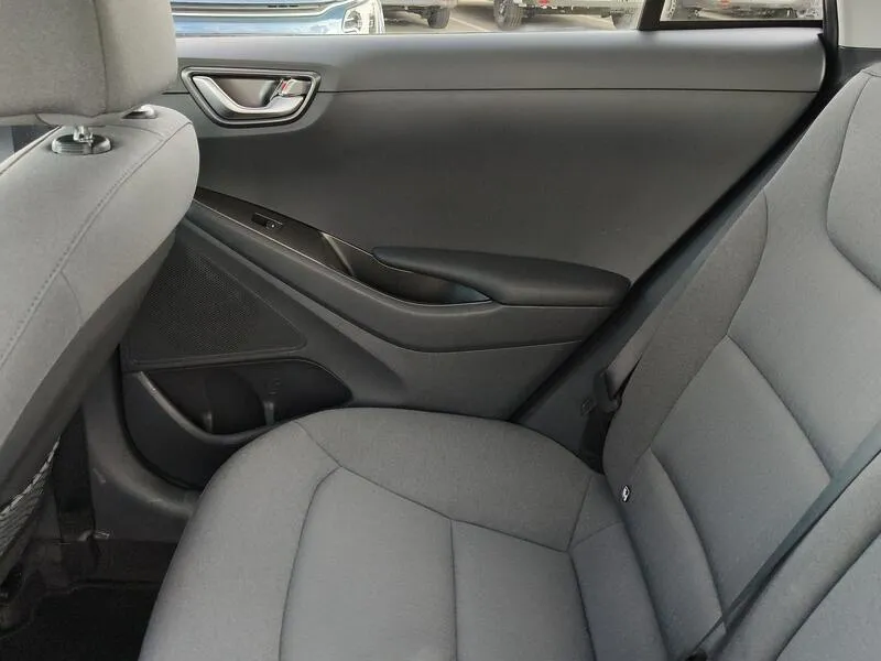 Hyundai Ioniq 2019 berlina con porton 1.6 GDI PHEV Tecno DCT - foto 32