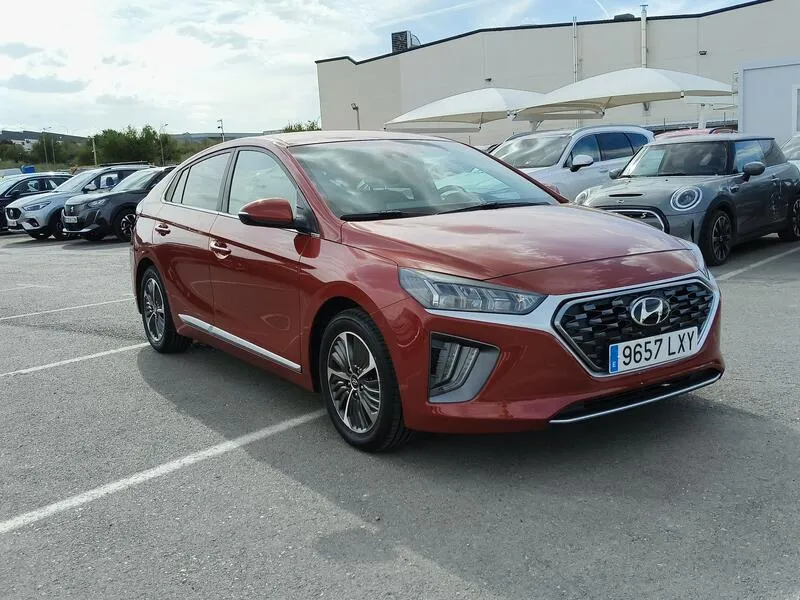 Hyundai Ioniq 2019 berlina con porton 1.6 GDI PHEV Tecno DCT - foto 8