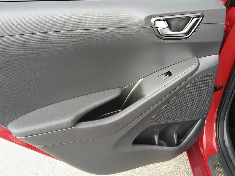 Hyundai Ioniq 2019 berlina con porton 1.6 GDI PHEV Tecno DCT - foto 35