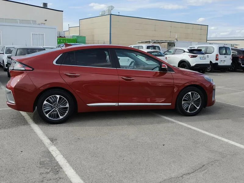 Hyundai Ioniq 2019 berlina con porton 1.6 GDI PHEV Tecno DCT - foto 7
