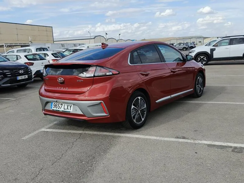 Hyundai Ioniq 2019 berlina con porton 1.6 GDI PHEV Tecno DCT - foto 6
