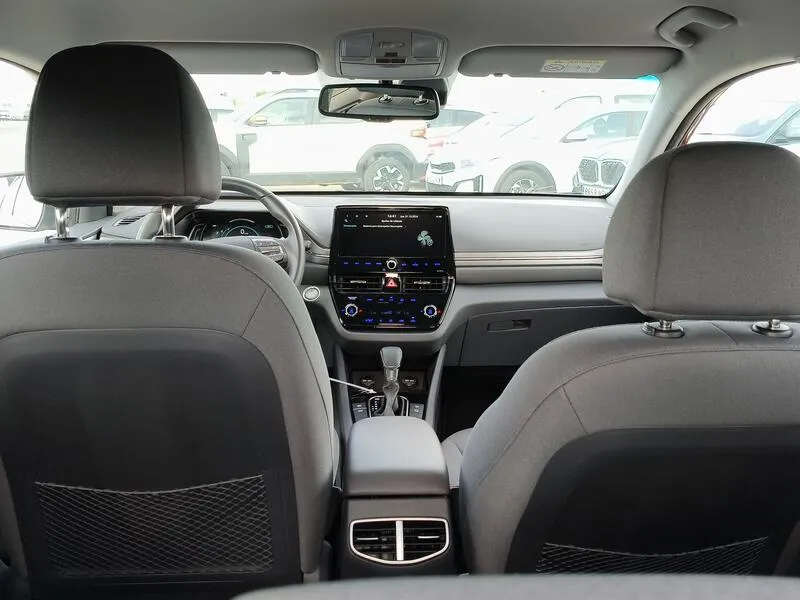 Hyundai Ioniq 2019 berlina con porton 1.6 GDI PHEV Tecno DCT - foto 37
