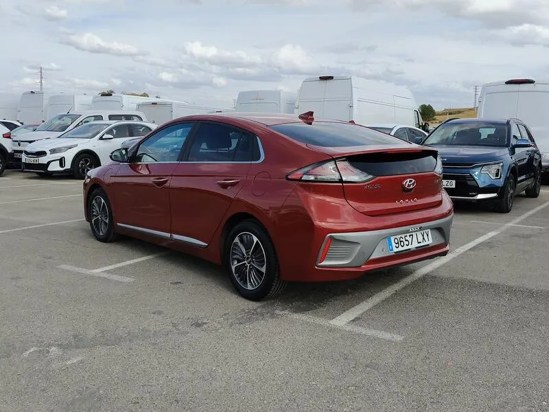 Hyundai Ioniq 2019 berlina con porton 1.6 GDI PHEV Tecno DCT - foto 4