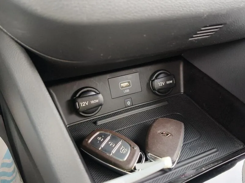 Hyundai Ioniq 2019 berlina con porton 1.6 GDI PHEV Tecno DCT - foto 15