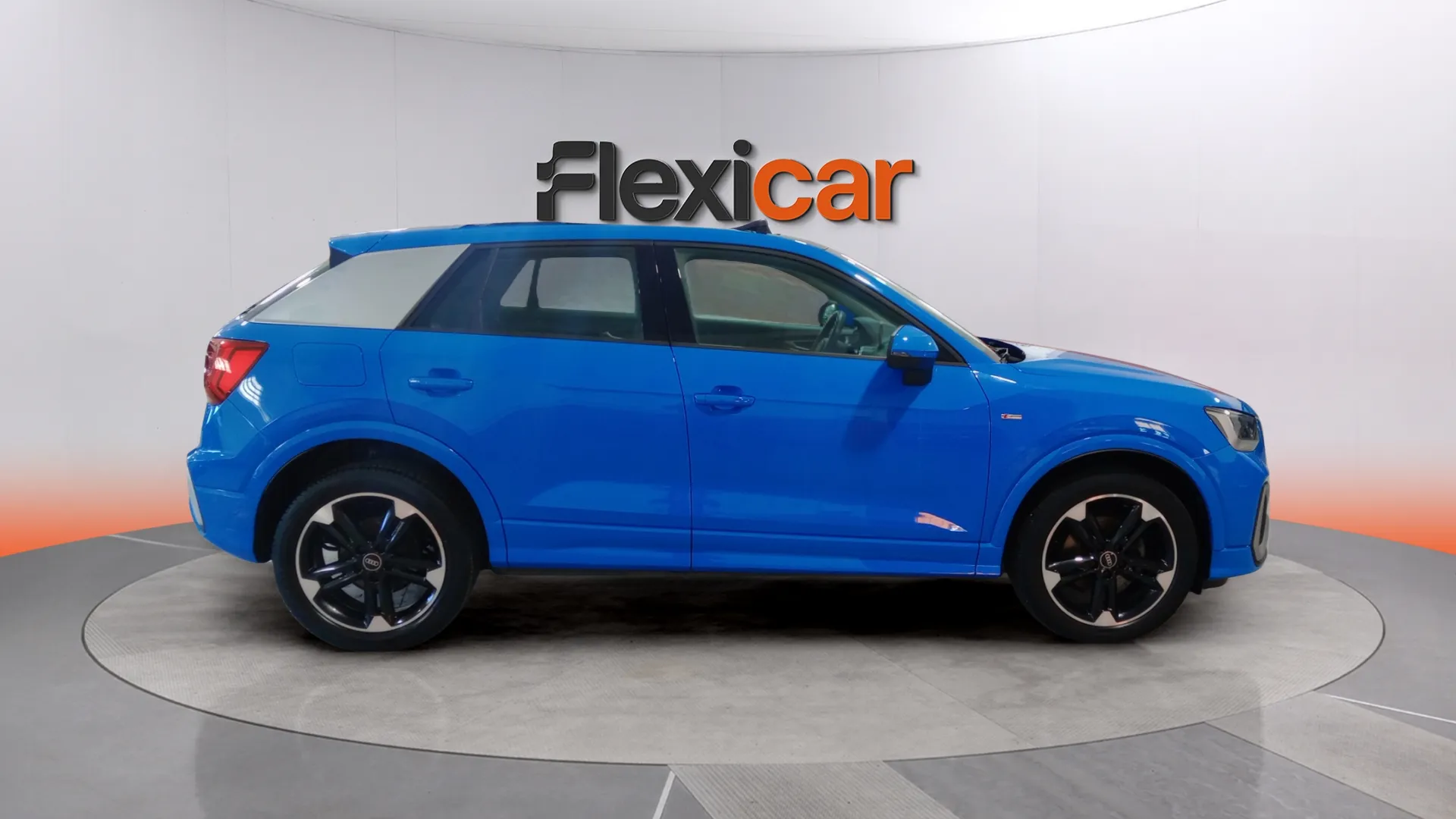 Audi Q2 S line 30 TDI - foto 3