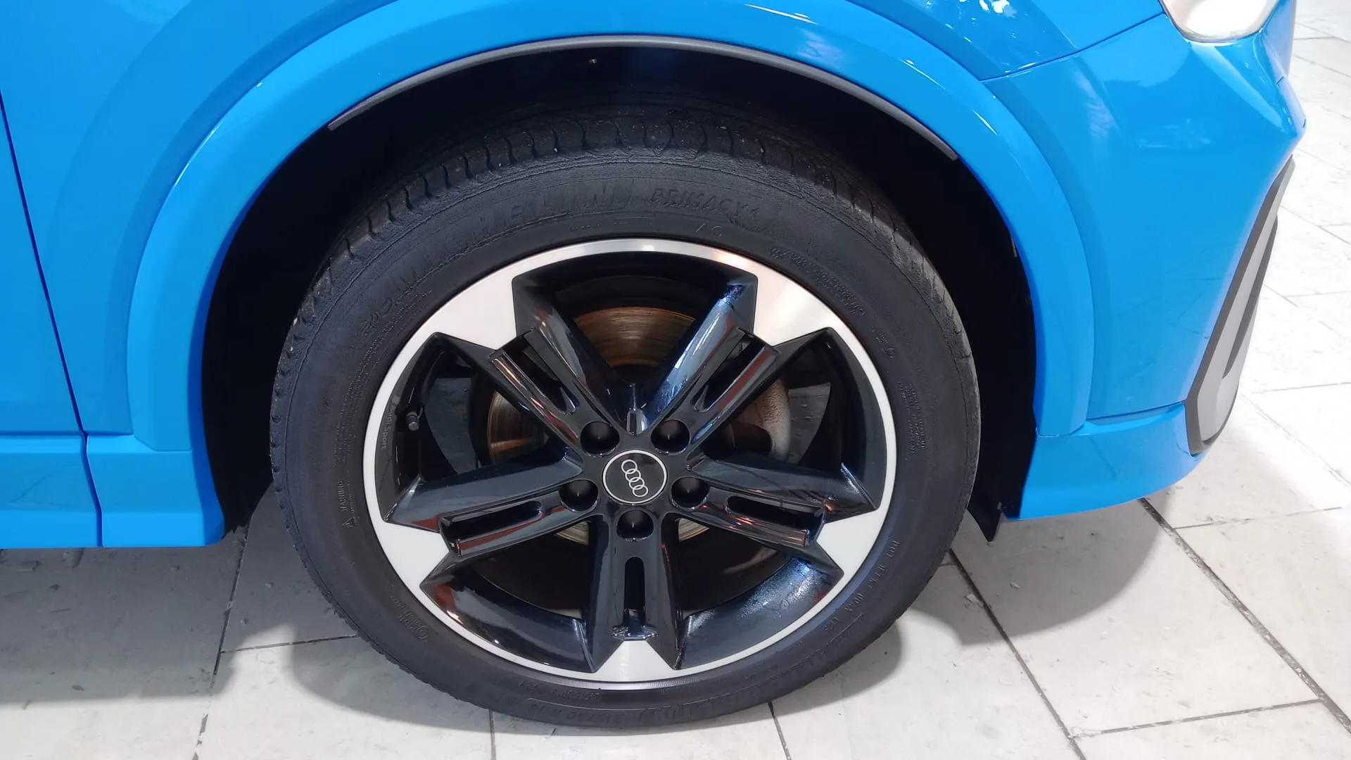 Audi Q2 S line 30 TDI - foto 16