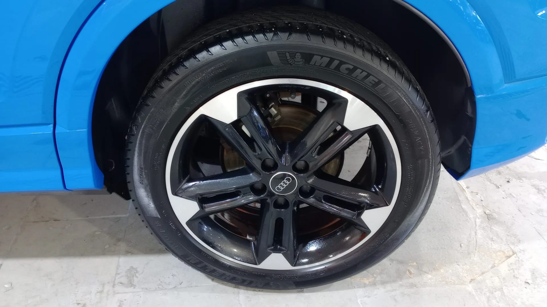 Audi Q2 S line 30 TDI - foto 17