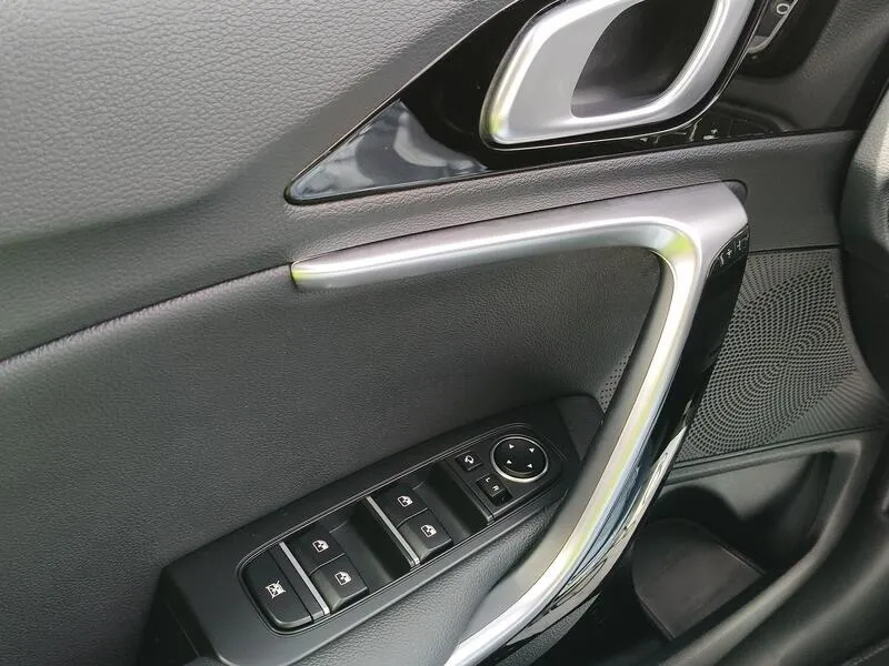 Kia XCeed 1.0 T-GDi Tech - foto 29