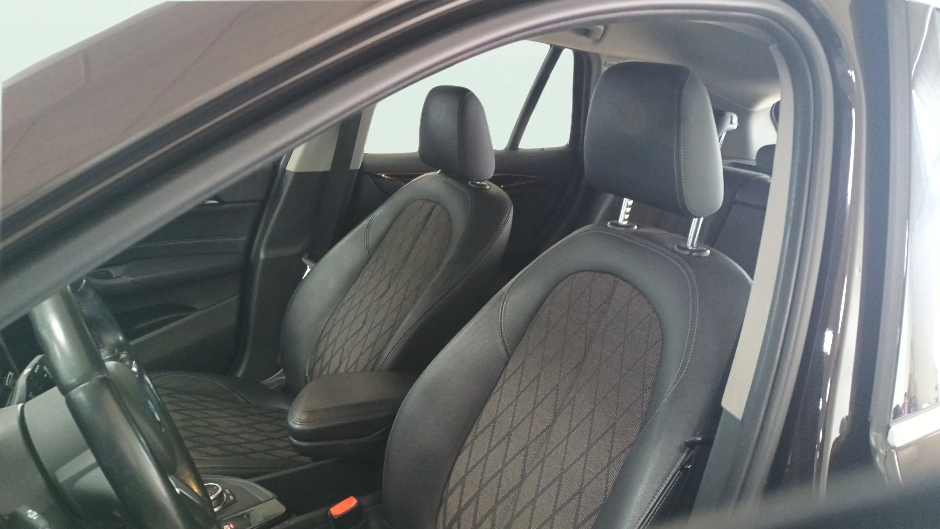 BMW X1 sDrive18d - foto 9