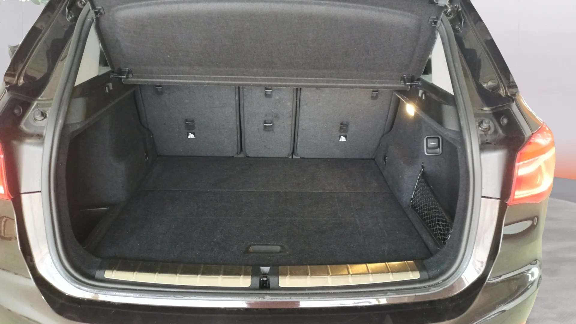 BMW X1 sDrive18d - foto 12