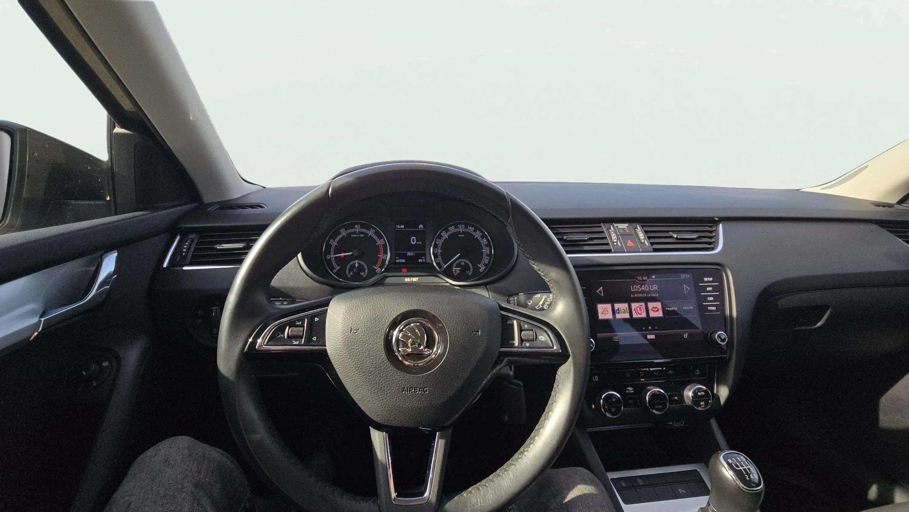 Škoda Octavia 1.5 TSI Style - foto 9