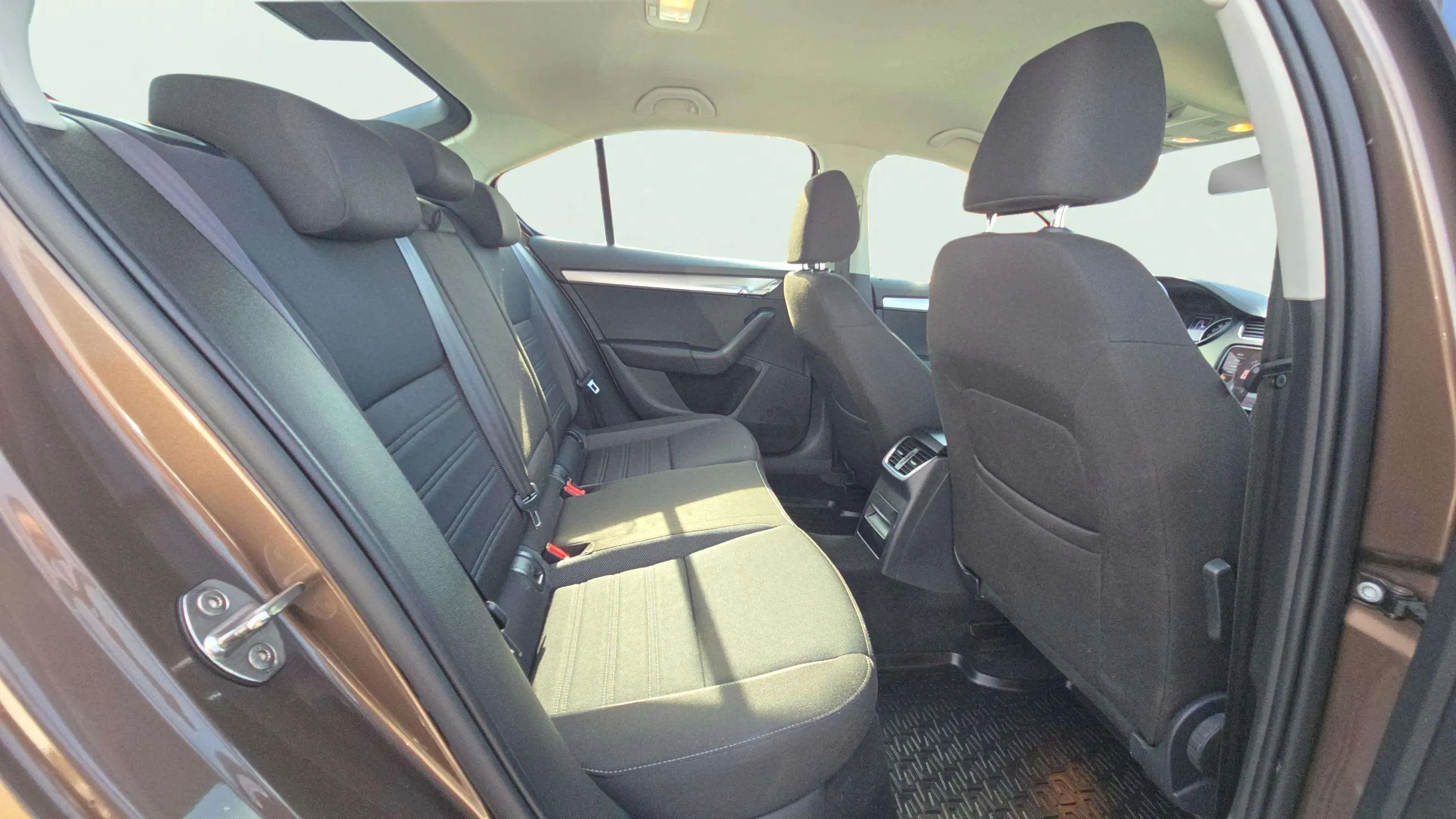 Škoda Octavia 1.5 TSI Style - foto 13