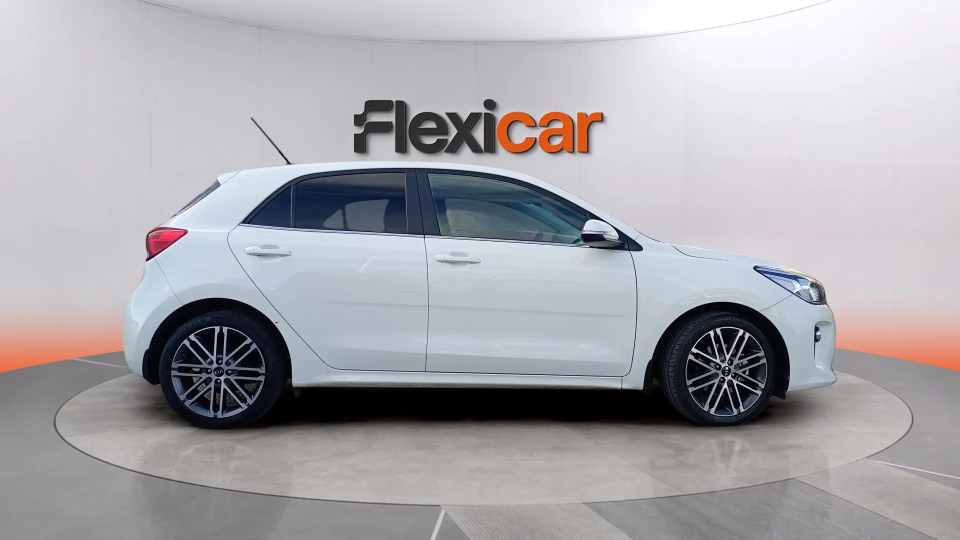 Kia Rio 1.0 T-GDi Tech - foto 12