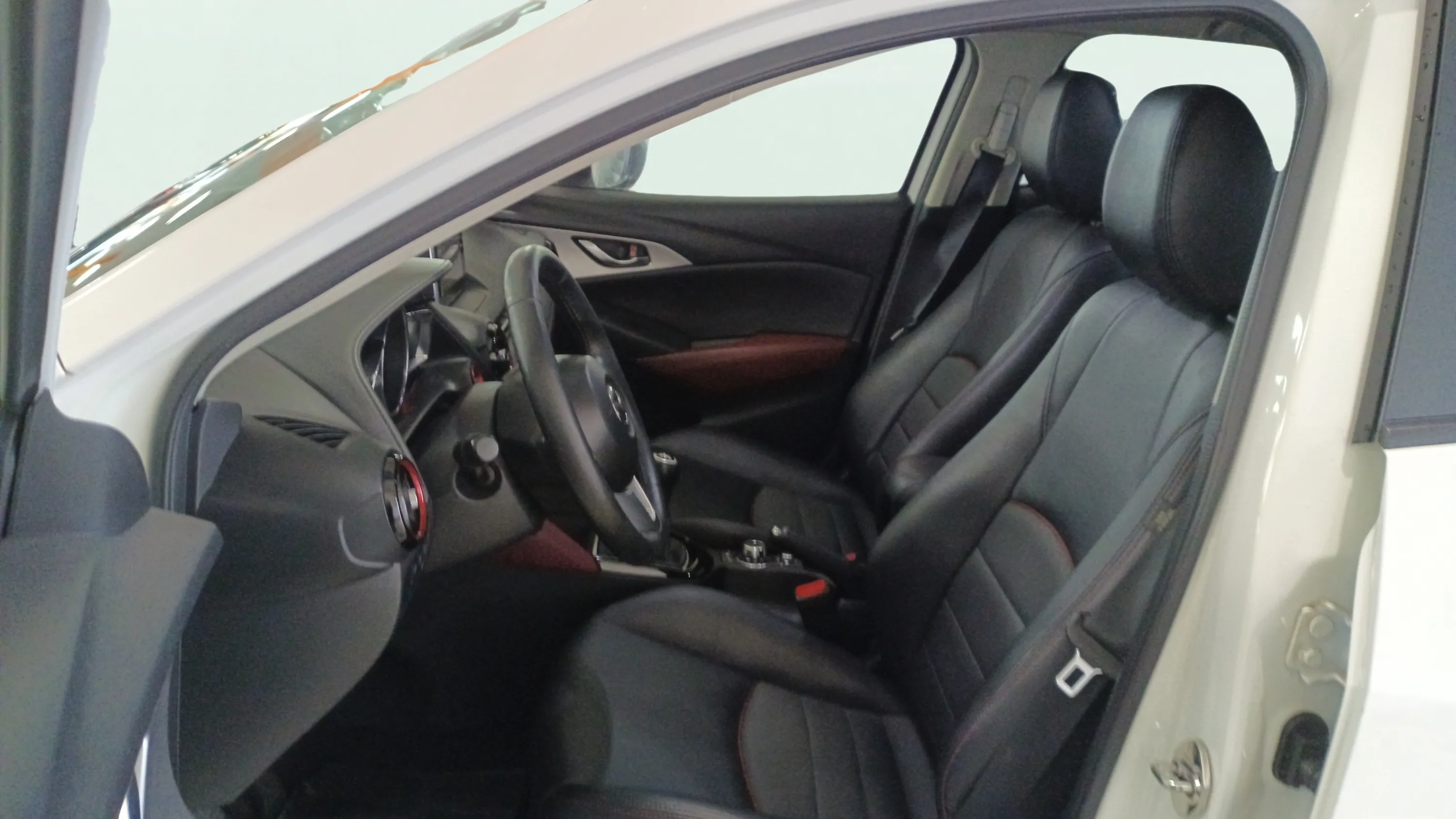 Mazda CX-3 2.0 SKY GE i-Eloo Lux Whi Trav 4WD - foto 9