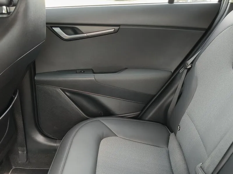 Kia Niro 1.6 GDi HEV Drive - foto 32