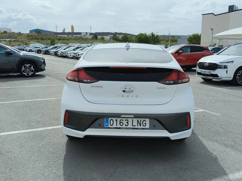 Hyundai Ioniq 1.6 GDI HEV Klass DCT - foto 5
