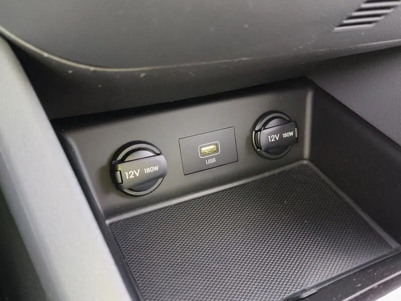 Hyundai Ioniq 1.6 GDI HEV Klass DCT - foto 15