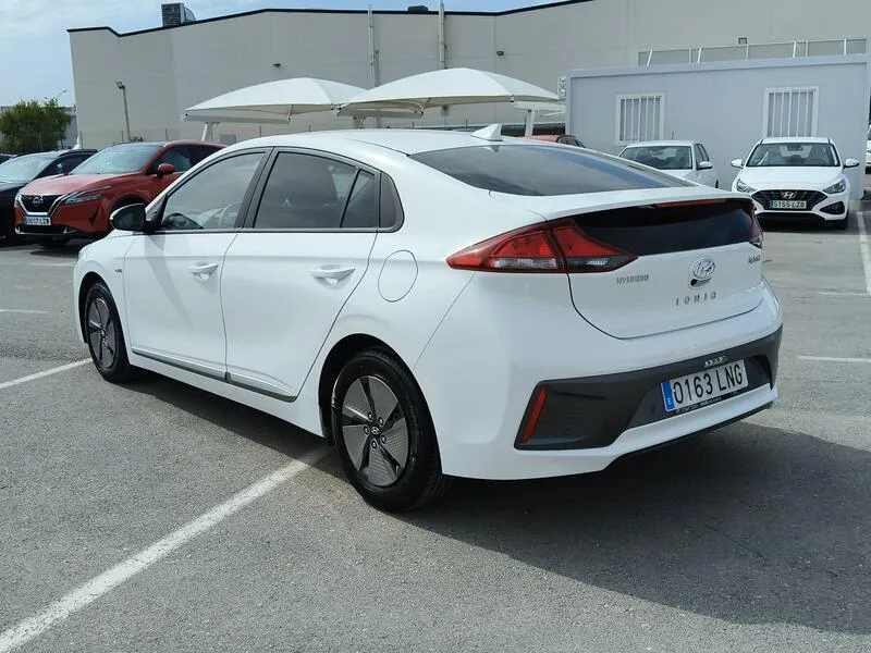 Hyundai Ioniq 1.6 GDI HEV Klass DCT - foto 4