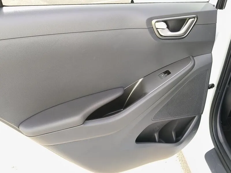 Hyundai Ioniq 1.6 GDI HEV Klass DCT - foto 35