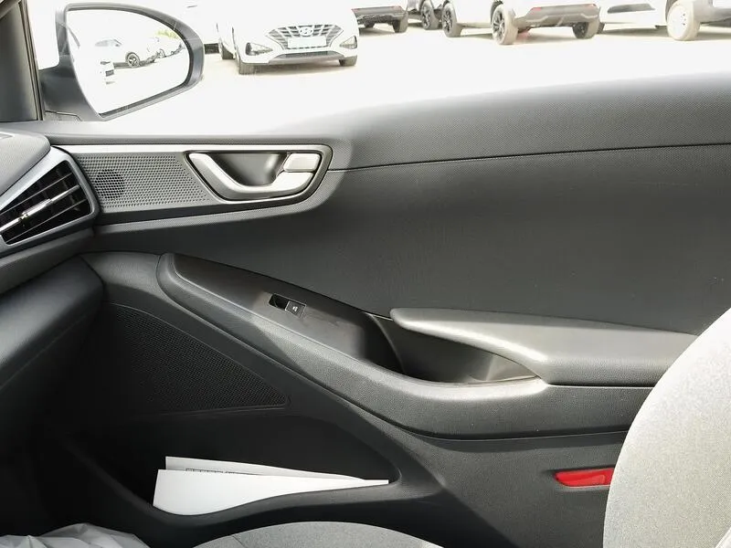 Hyundai Ioniq 1.6 GDI HEV Klass DCT - foto 21