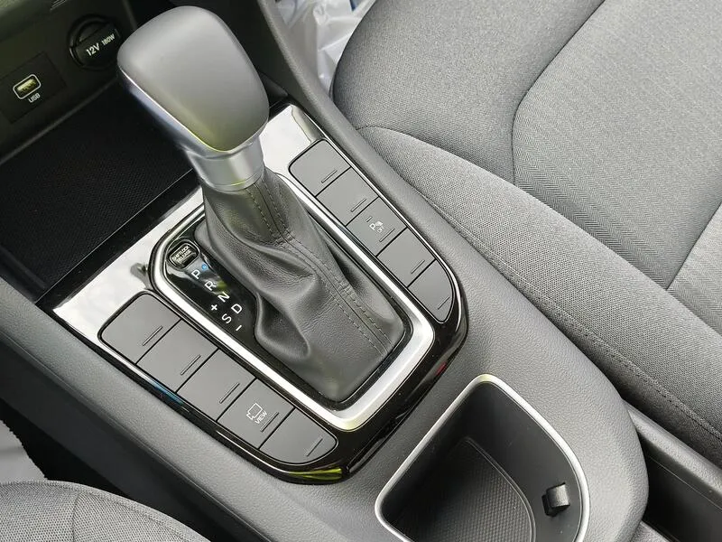 Hyundai Ioniq 1.6 GDI HEV Klass DCT - foto 13