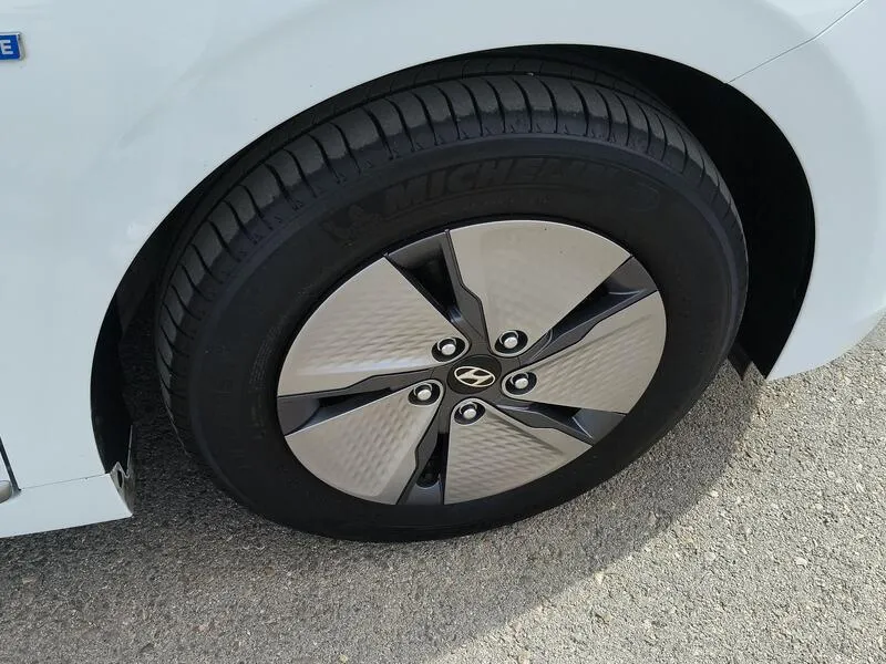 Hyundai Ioniq 1.6 GDI HEV Klass DCT - foto 41