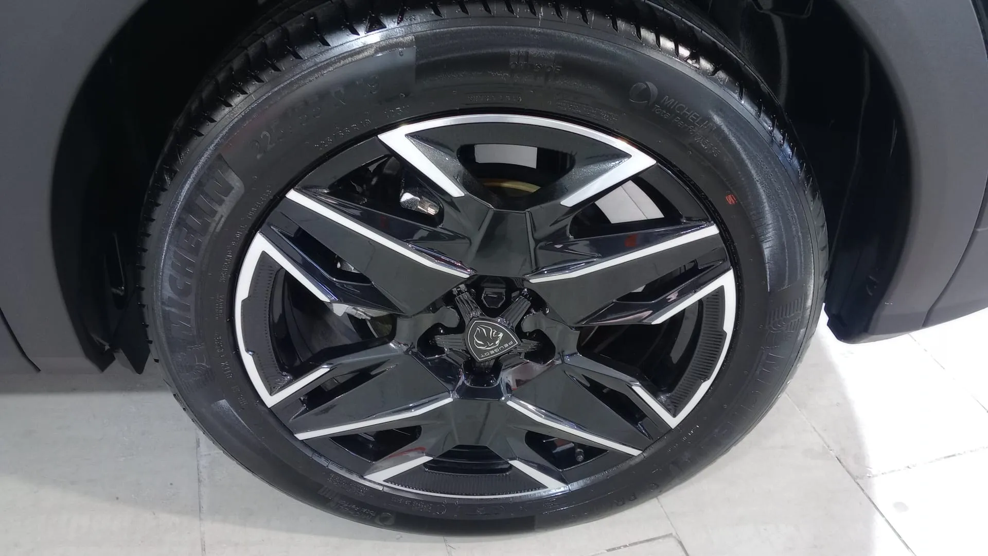 Peugeot 3008 1.2 Allure eDCS6 - foto 19
