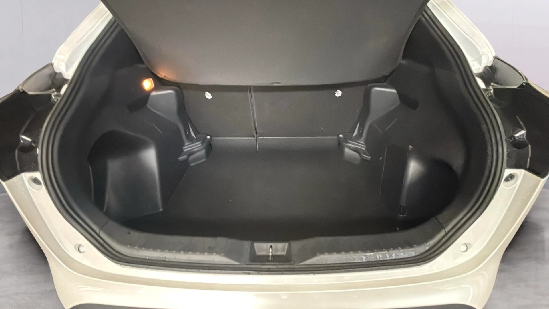 Toyota Yaris Cross 1.5 120H Active Plus - foto 9