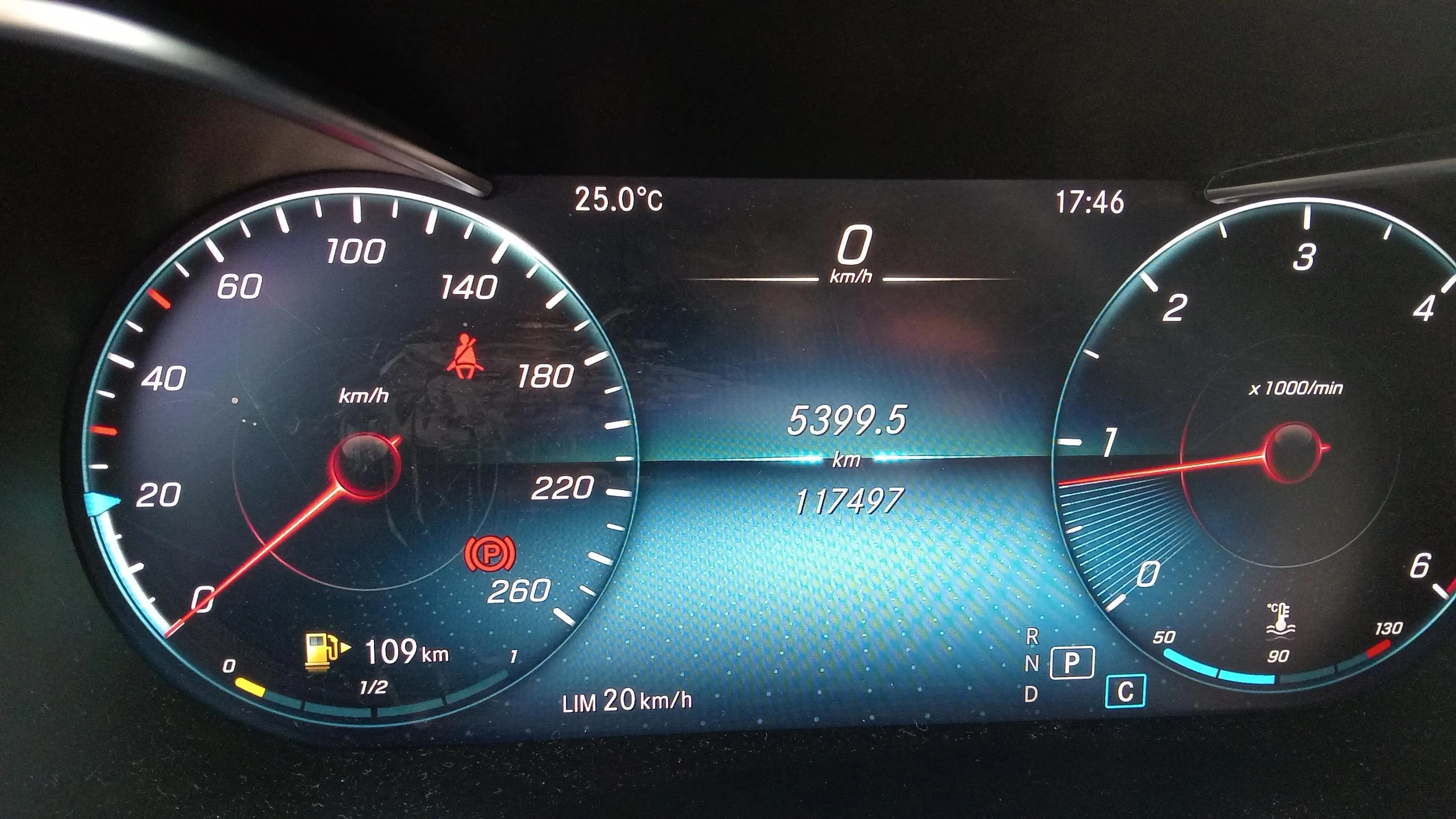Mercedes-Benz GLC 200d 4MATIC - foto 14