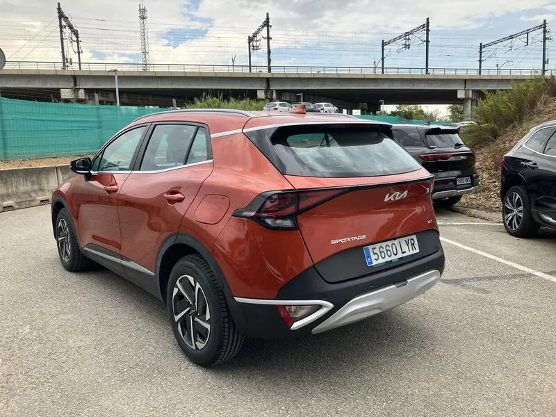 Kia Sportage 1.6 T-GDi HEV Drive 4x2 - foto 4