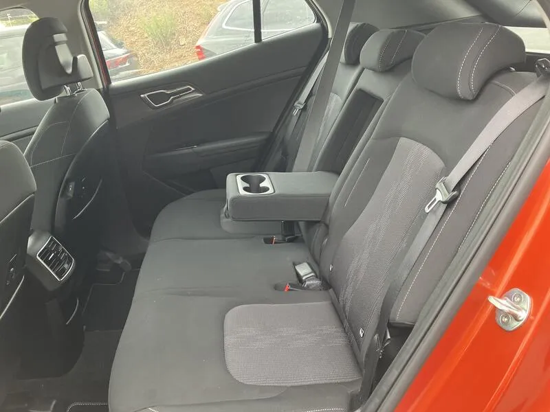 Kia Sportage 1.6 T-GDi HEV Drive 4x2 - foto 32