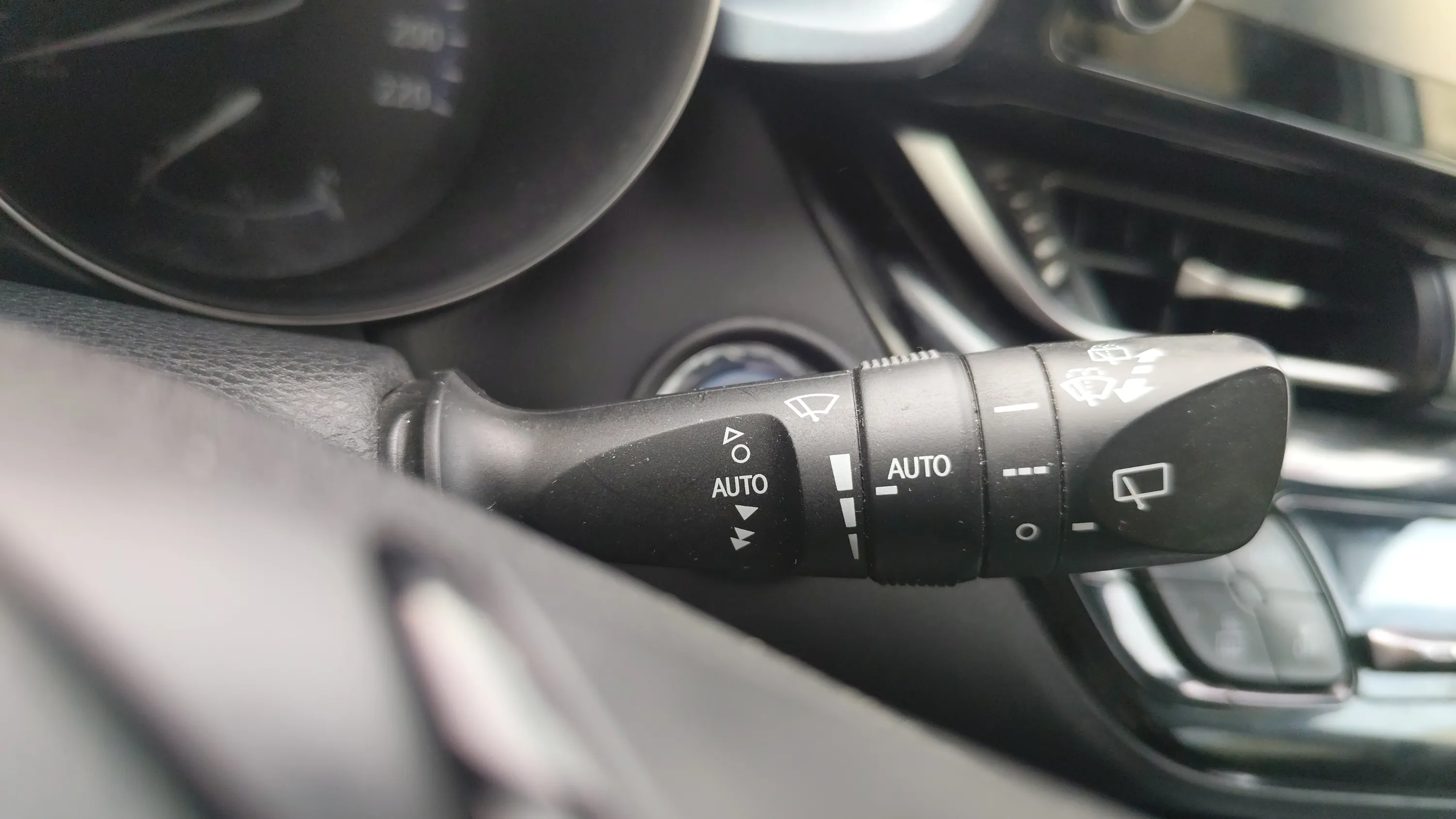 Toyota C-HR Hibrido - foto 15