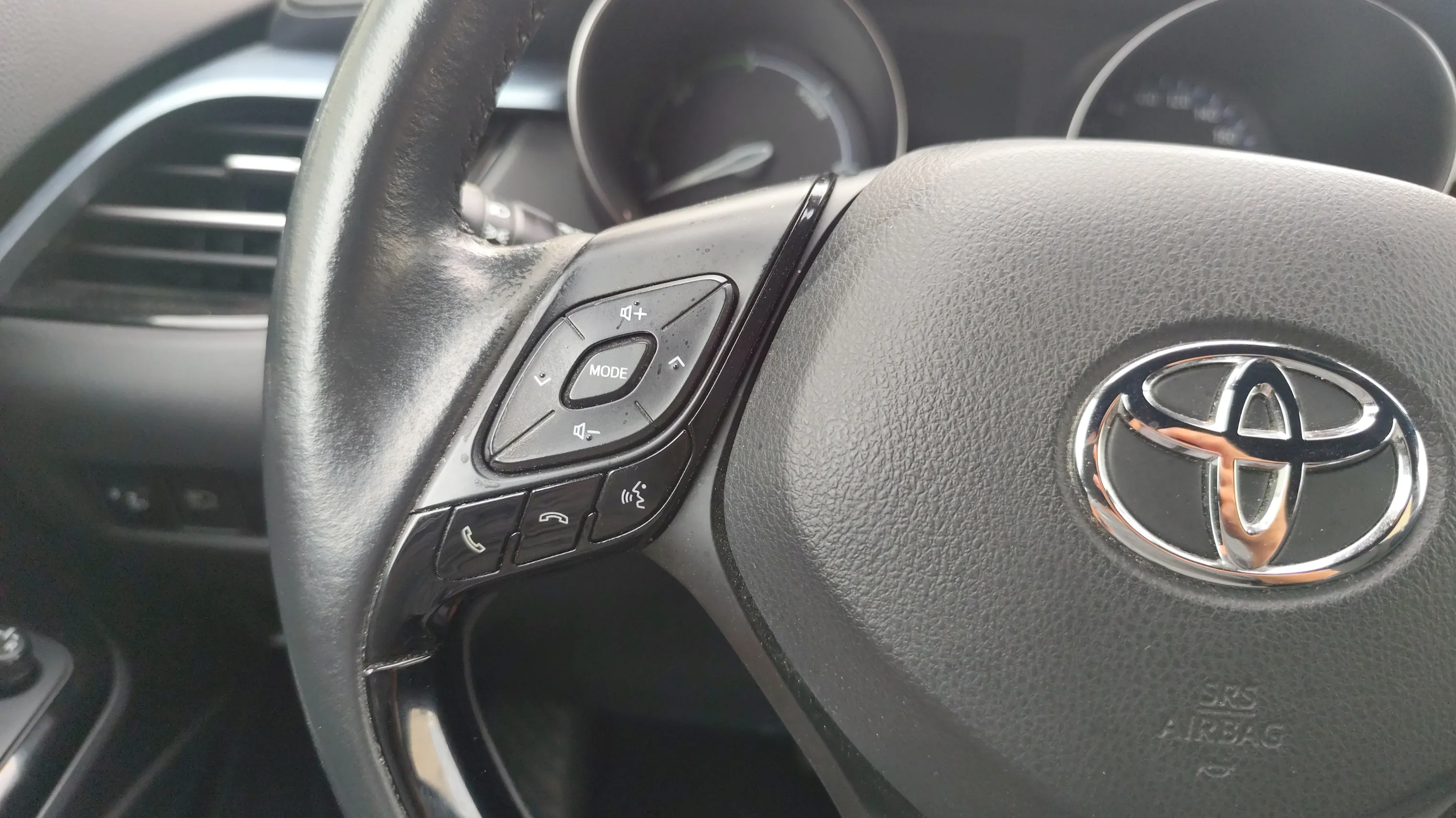 Toyota C-HR Hibrido - foto 17