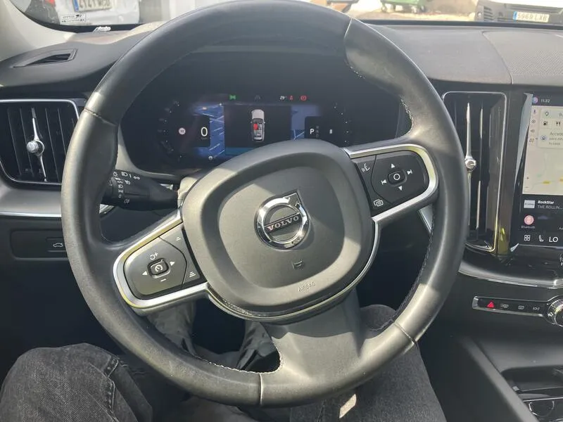 Volvo XC60 2.0 B4 D Core - foto 30