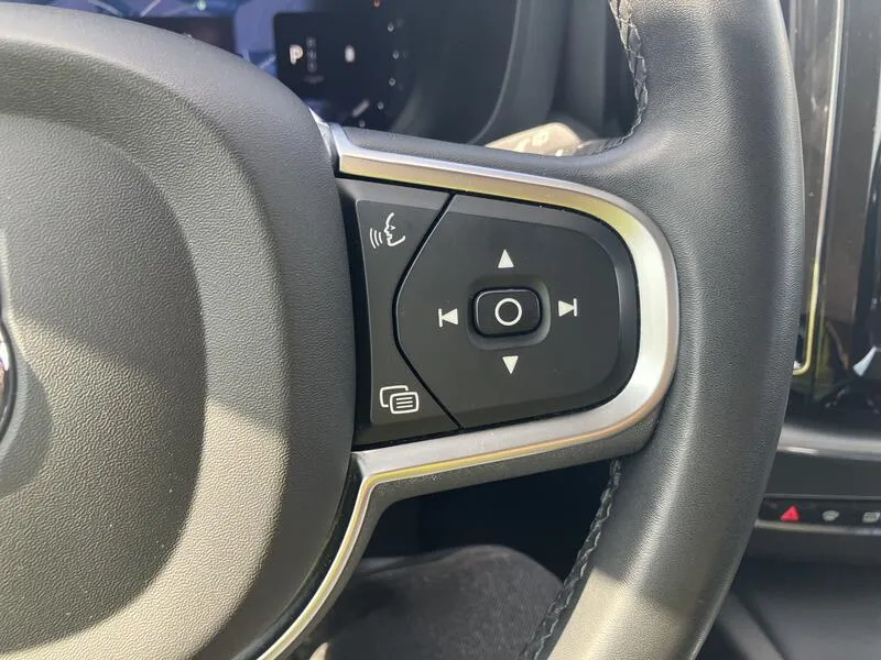 Volvo XC60 2.0 B4 D Core - foto 32