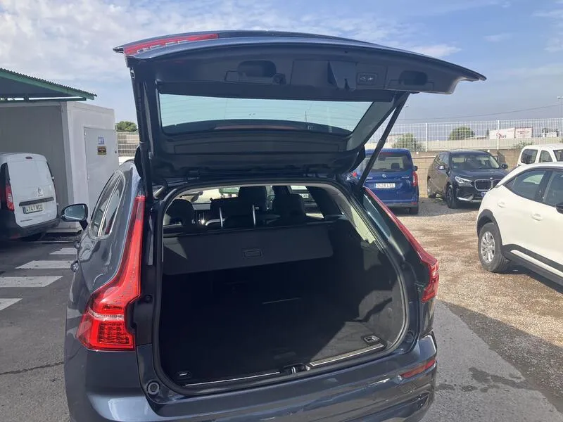Volvo XC60 2.0 B4 D Core - foto 18