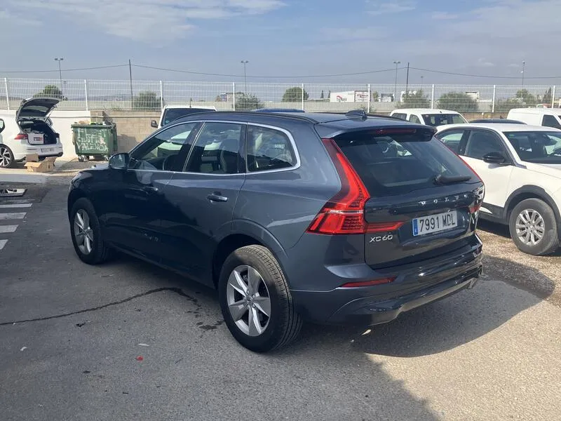 Volvo XC60 2.0 B4 D Core - foto 4