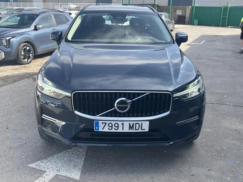 Volvo XC60 2.0 B4 D Core - foto 9