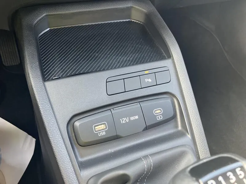 Kia Stonic 1.0 T-GDi MHEV - foto 32