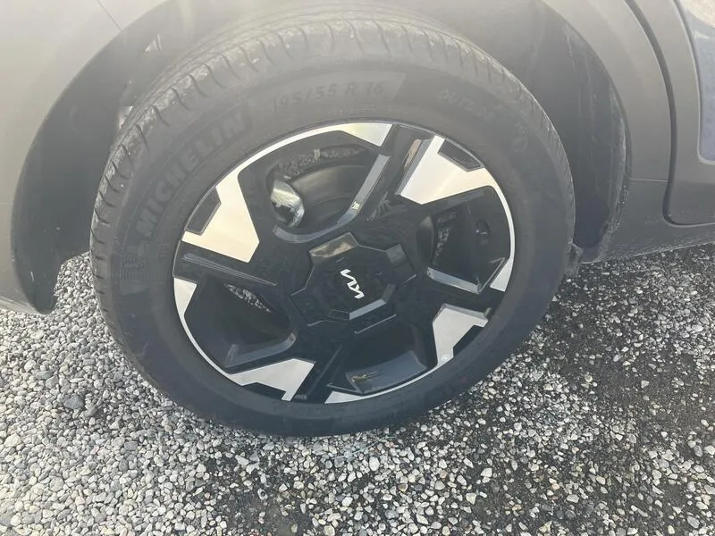 Kia Stonic 1.0 T-GDi MHEV - foto 12