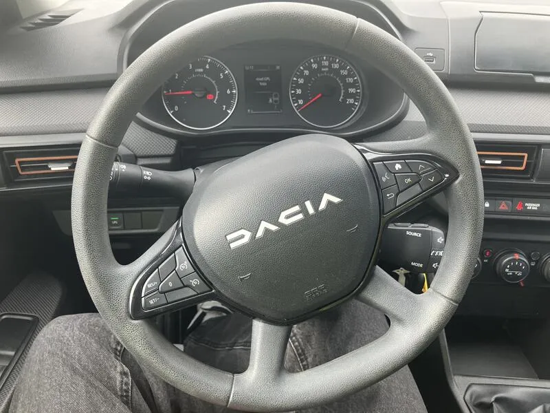 Dacia Sandero Stepway Essential 1.0 TCe - foto 28