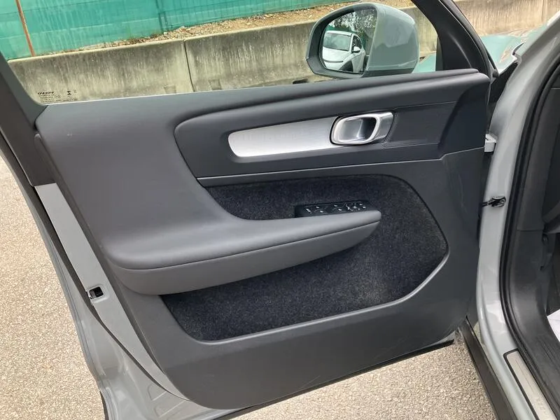 Volvo XC40 1.5 T4 Recharge PHEV Core - foto 11